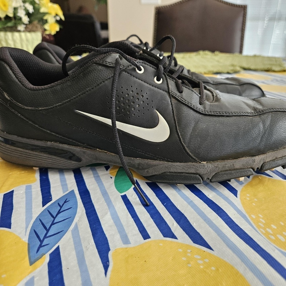 Nike Golf Shoes Mens 12 Black Spiked 628527-002 Buick Bag Cleats Tool Set
